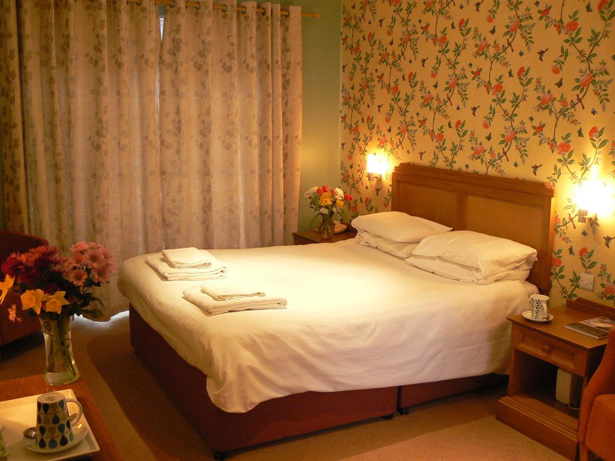 The Bell Hotel Clare Extérieur photo